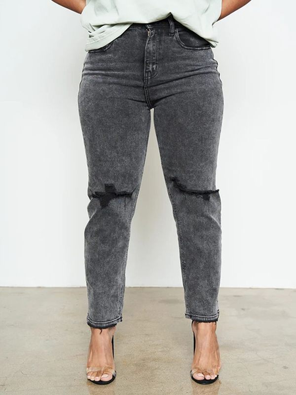 Knee Ripped Jeans